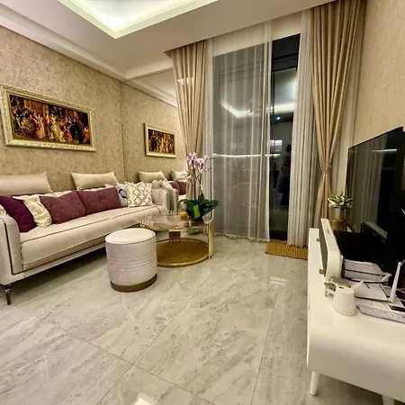 Apartment Stunning Luxury With Pool And Security *